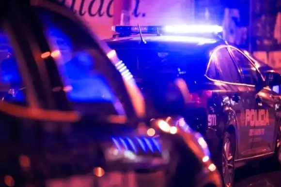 Policias le salvaron la vida a una bebé ahogada