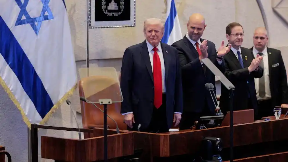 Donald Trump ante el Parlamento de Israel (Foto: Infobae)