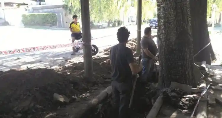 Construyen su propio desagüe pluvial para evitar inundaciones