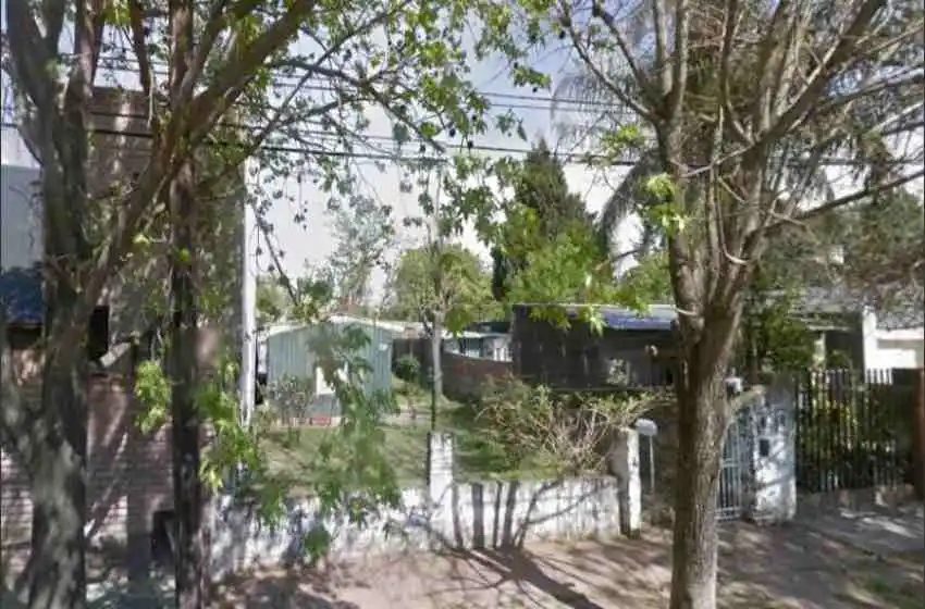 Una anciana se despertó con cuatro delincuentes en su cuarto