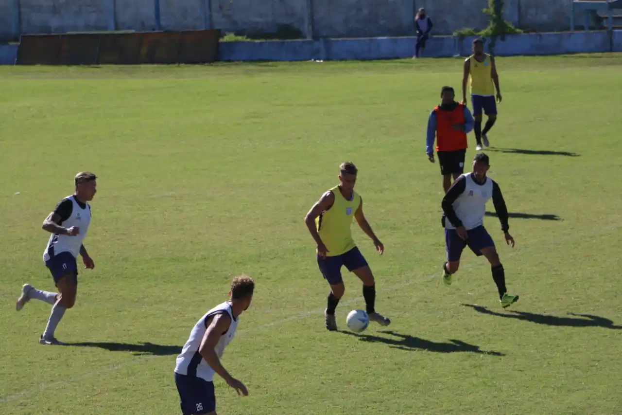Juventud hizo fútbol pensando en el clásico ante el Lobo uruguayense