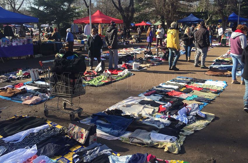 Feriantes avalaron que se retire a quienes "no estén en regla"