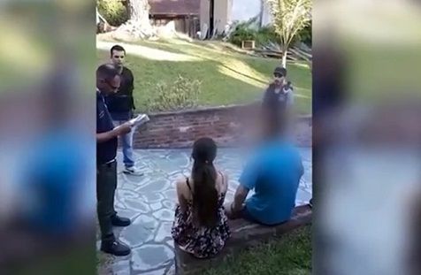 Video: el momento en que detienen al concejal acusado de abuso 