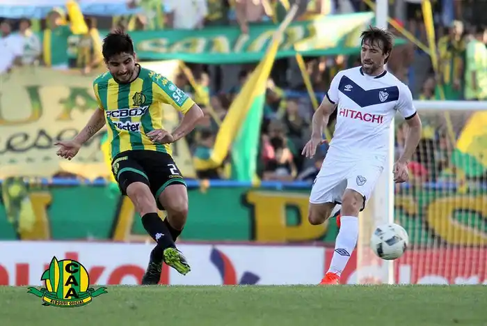Alan Alegre en el duelo ante Vélez (Foto: Sergio Biale - Club Aldosivi)