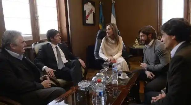  Vidal acordó con senadores reclamar restitución del fondo por 50 mil millones