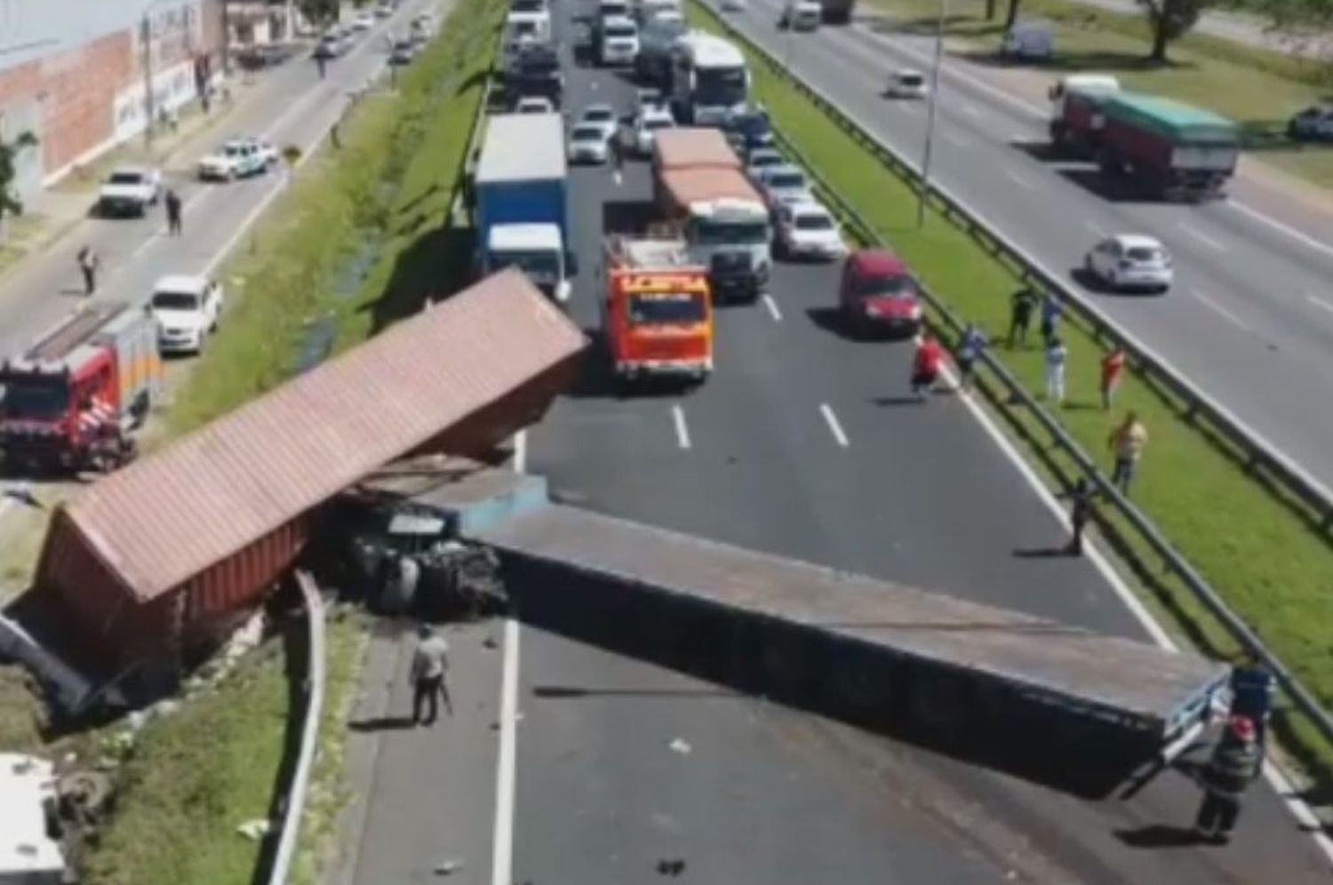 Violento choque múltiple en Panamericana: al menos tres heridos