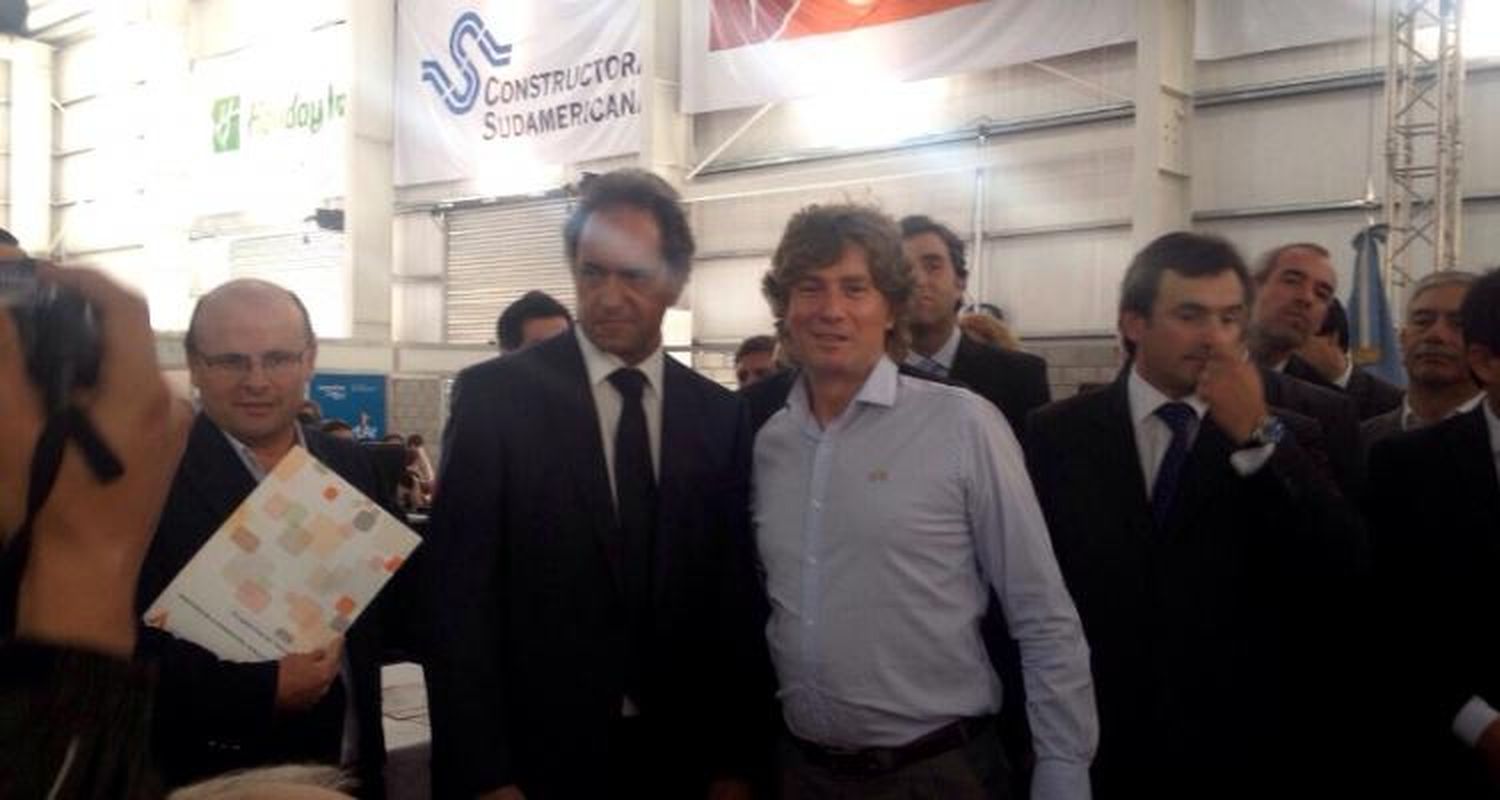 Scioli entregó la disposición previa para el Parque Industrial