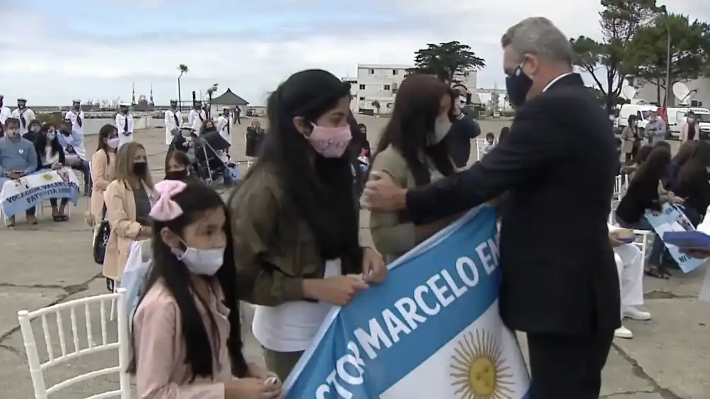 Fernández sobre el ARA San Juan “Los 44 tripulantes están presentes en los corazones”