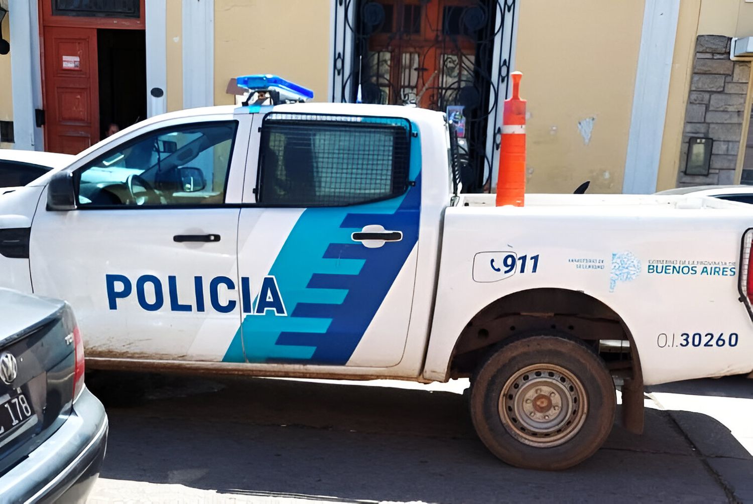 Dos mujeres a las piñas por una discusión entre sus hijas adolescentes