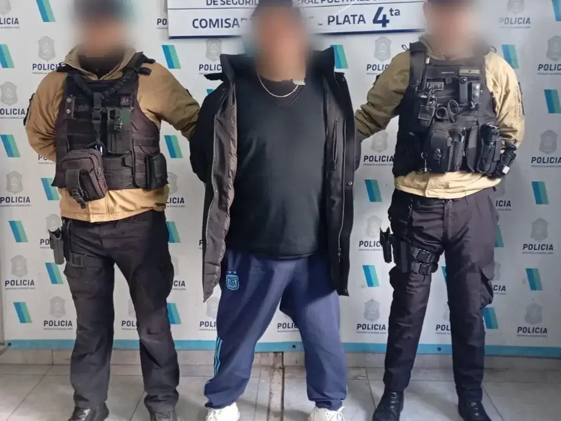 Aprehendieron a un hombre acusado de amenazar con un machete al dueño de una gomería