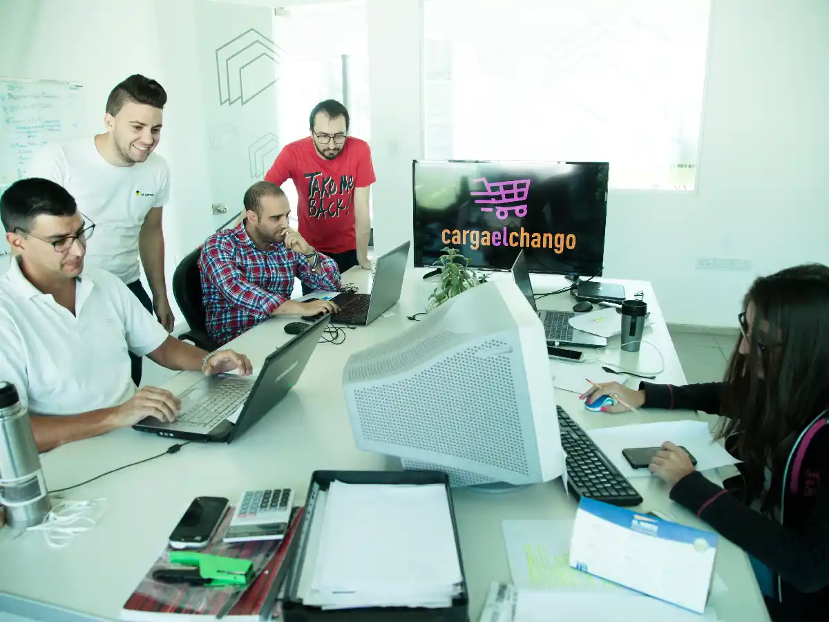  Desde una app para hacer compras hasta una reposera en la incubadora de talentos emprendedores  