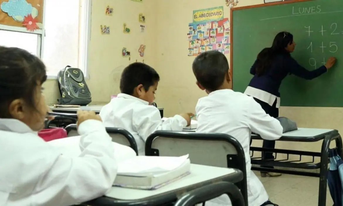 La Provincia recibirá este martes a estatales, docentes y judiciales para negociar salarios
