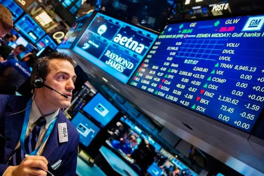 Las acciones argentinas caen hasta 12% en Wall Street y el riesgo país se acerca a 1.600 puntos