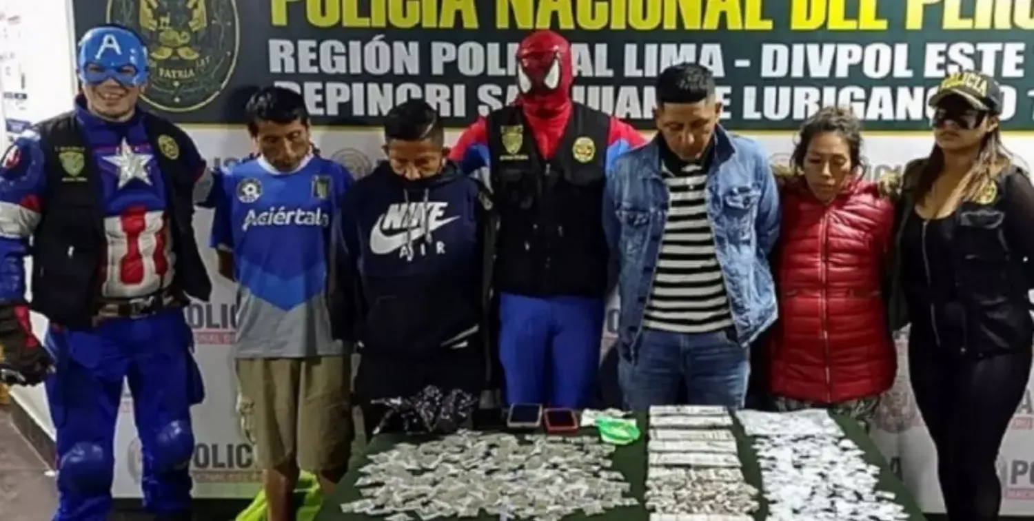 “Superhéroes”: policías disfrazados de los Avengers por Halloween detuvieron a una banda narco