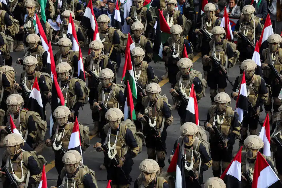 La ONU confirmó que los rebeldes hutíes secuestraron a 11 empleados del organismo tras asaltar sus oficinas en Yemen