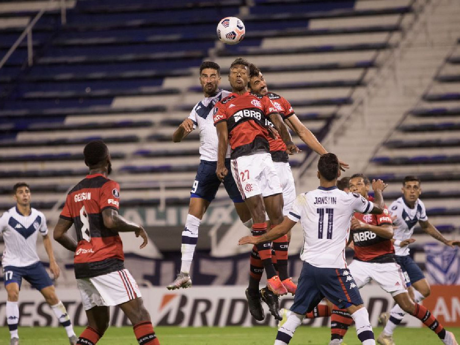 En Ecuador, Vélez busca su primer triunfo