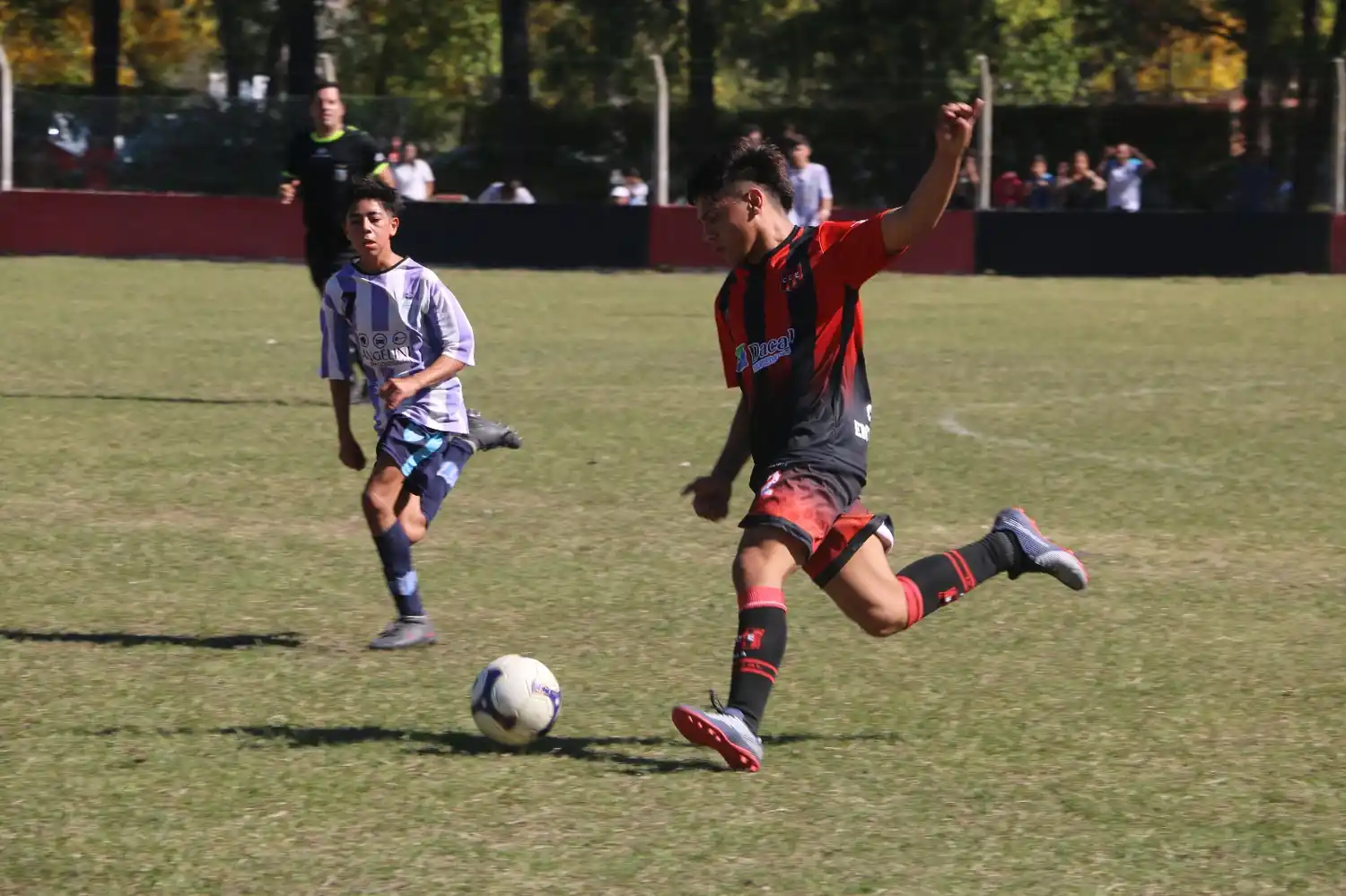 El clásico entre Central y Juventud Unida resaltó durante la quinta fecha del Oficial