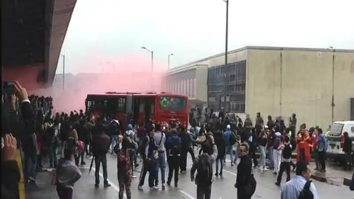 NI EL DIÁLOGO NACIONAL detiene las protestas en Colombia que ahora son en apoyo a la Minga Indígena