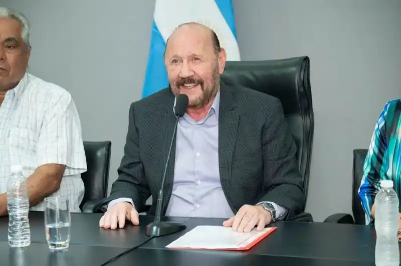 Insfrán anunció un bono de $700 mil para 
agentes estatales que se pagará en dos cuotas