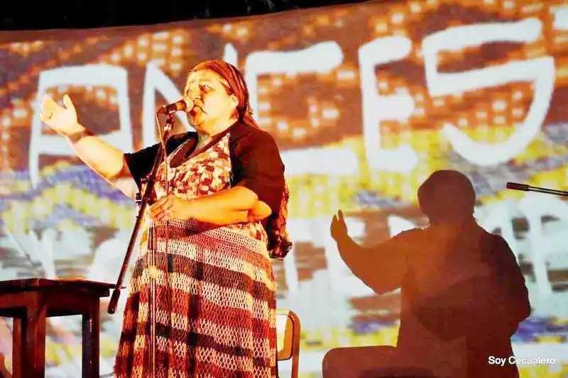 Disco de la cantante qom Ema Cuañeri 
fue presentado en Ghana, África