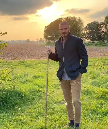 Este es el enorme campo que tiene la casa de los Beckham