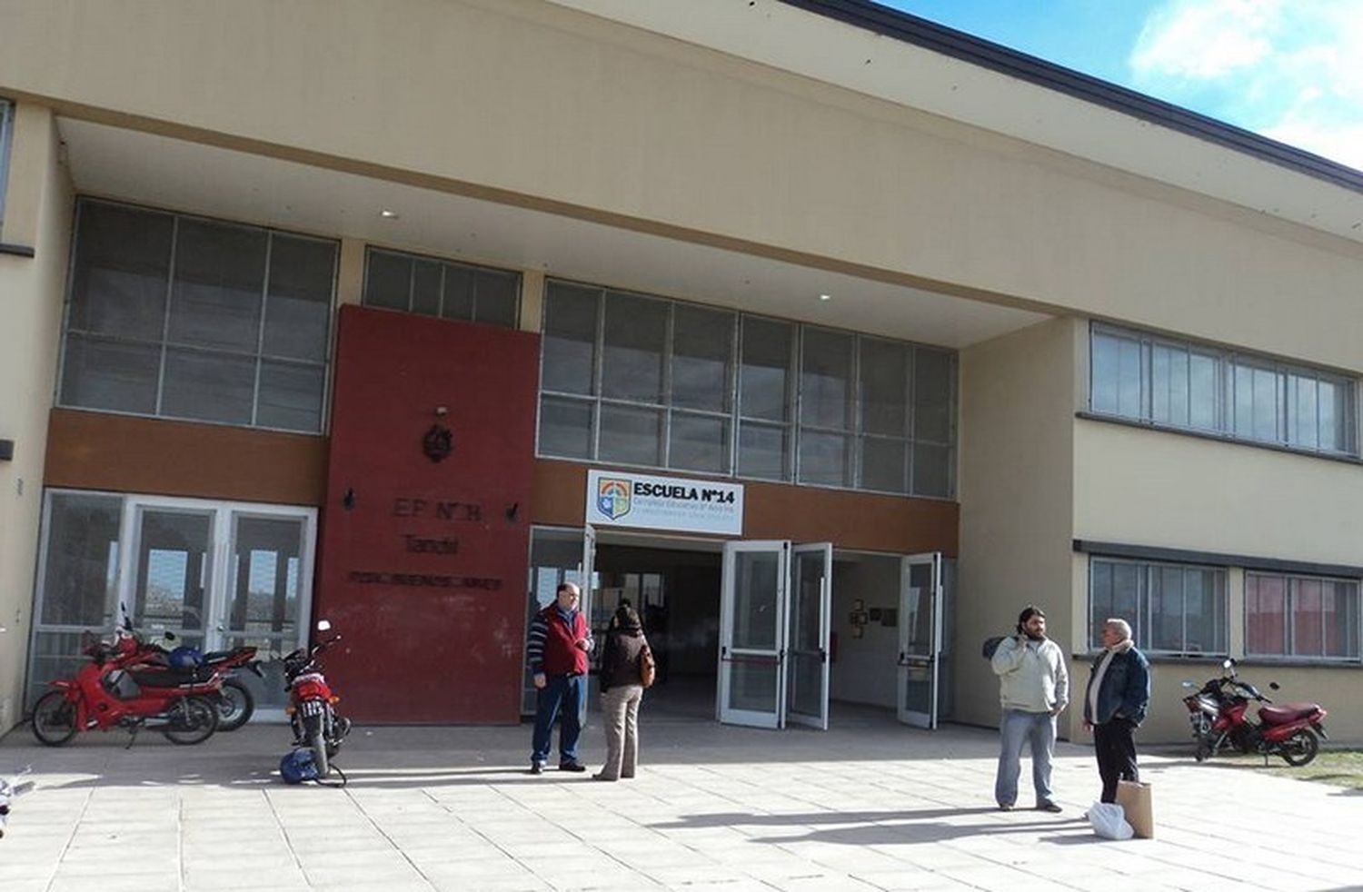 Padres de la Escuela Primaria 14 denuncian que aún no hay docente para primer grado
