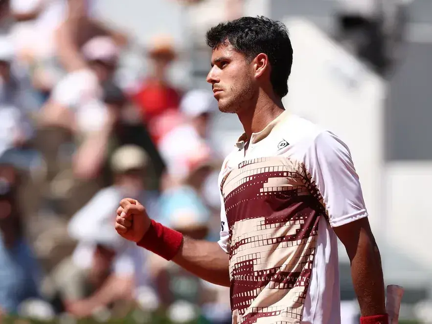 Daniel Vallejo recibió una multa sin precedentes en Roland Garros . Foto: REUTERS/Guglielmo Mangiapane)