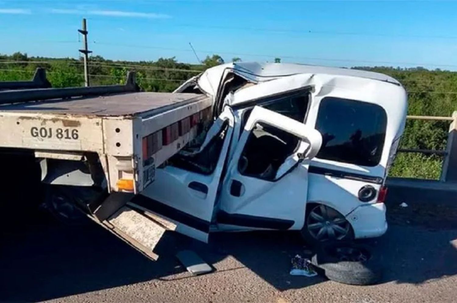 Choque múltiple en Ruta 39: dos camiones, un auto y una camioneta involucrados