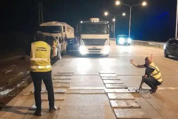 La Provincia labró 6 actas por excesos de cargas en el ingreso al Túnel Subfluvial