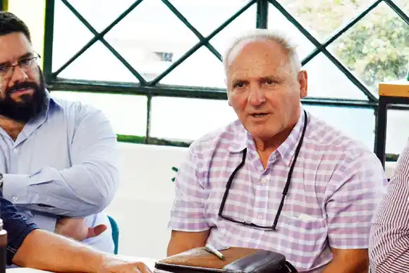 Ponen en marcha la red de laboratorios públicos al servicio del uso medicinal