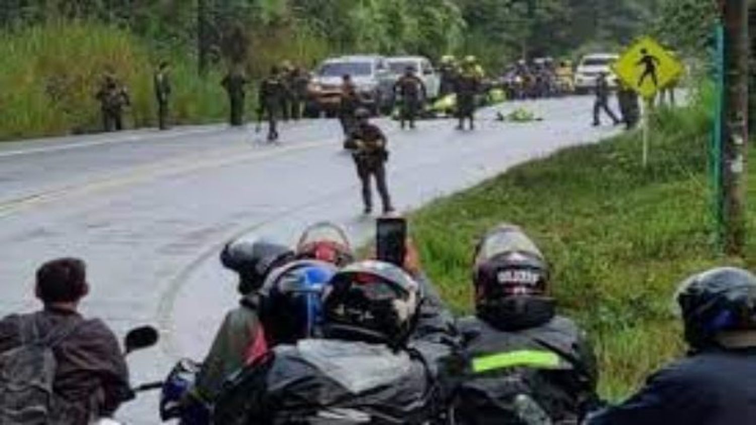 ATACAN LAS DISIDENCIAS DE LAS FARC: hombres armados matan a dos policías en Colombia