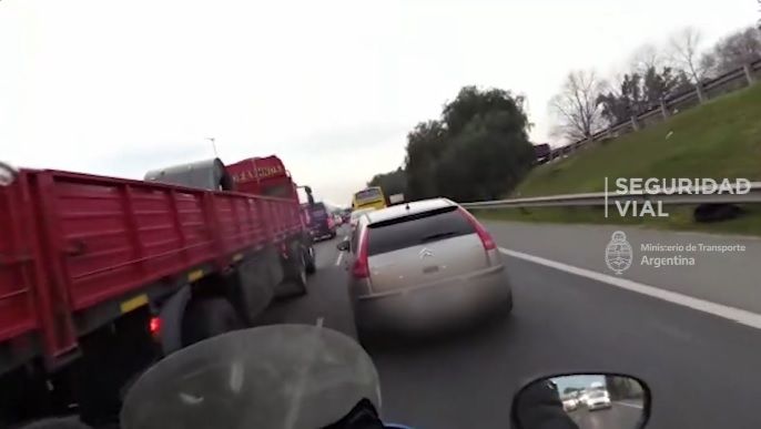 Panamericana: Se quiso hacer el “vivo” y avanzó por la banquina pero lo agarraron