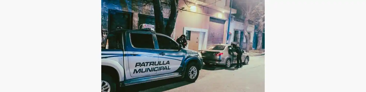 El rodado fue llevado a la Comisaría Primera, donde quedó a resguardo para seguir con las actuaciones y pericias correspondientes.