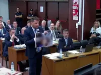 “Así murió Maradona”: en el inicio del juicio, el fiscal mostró una fuerte imagen