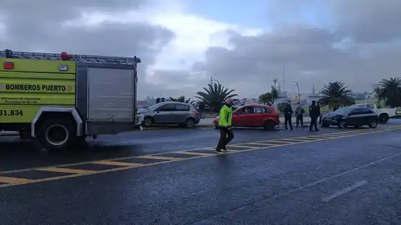 Muerte en Playa Grande: la víctima de 22 años cruzó de carril e impactó de frente con los otros autos