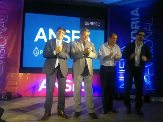 Bossio encabezó acto con Slezack en Berisso y le respondió a La Nación