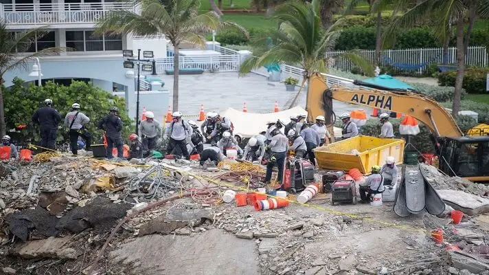 REANUDAN LABORES DE BÚSQUEDA en edificio derrumbado en Miami-Dade