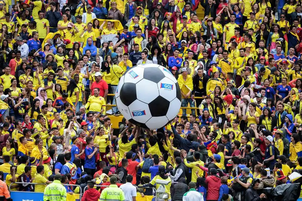 Multitudinario recibimiento  para la selección colombiana