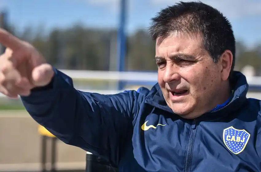 Acusan a Claudio Vivas de agredir a un juvenil de Boca