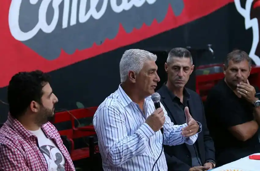 De Felippe dio una charla a los alumnos del CIENOB