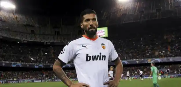 Garay otro argentino que contrajo coronavirus