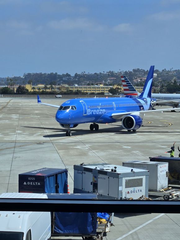 ¿Cliente de lanzamiento del A220-500? a Breeze Airways le interesa una versión alargada del A220-300