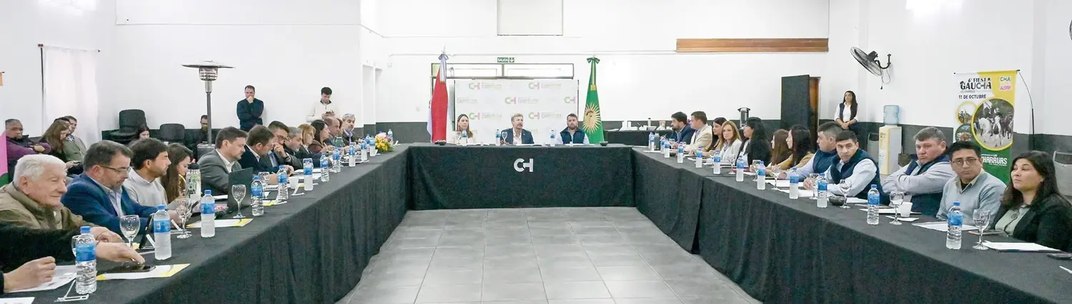 Frigerio encabezó una reunión de gabinete en Los Charrúas