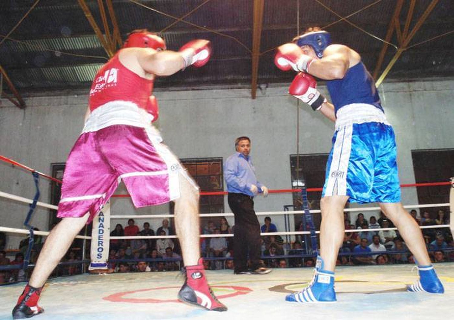 El viernes 17 de enero vuelve el Boxeo de barrio a Concordia en el «Polideportivo Víctor Oppel»