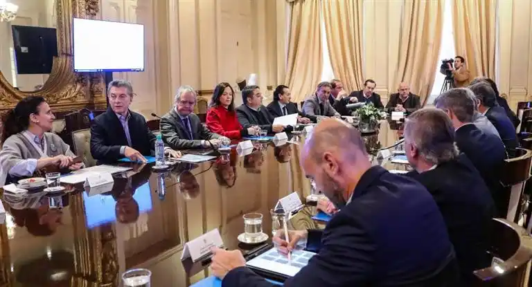 Por decreto Macri ajusta el Estado y busca ahorrar más de $ 20.000 millones