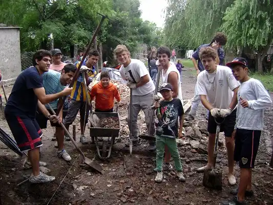 Jóvenes de Gualeguaychú están trabajando en “Manos a la Obra”