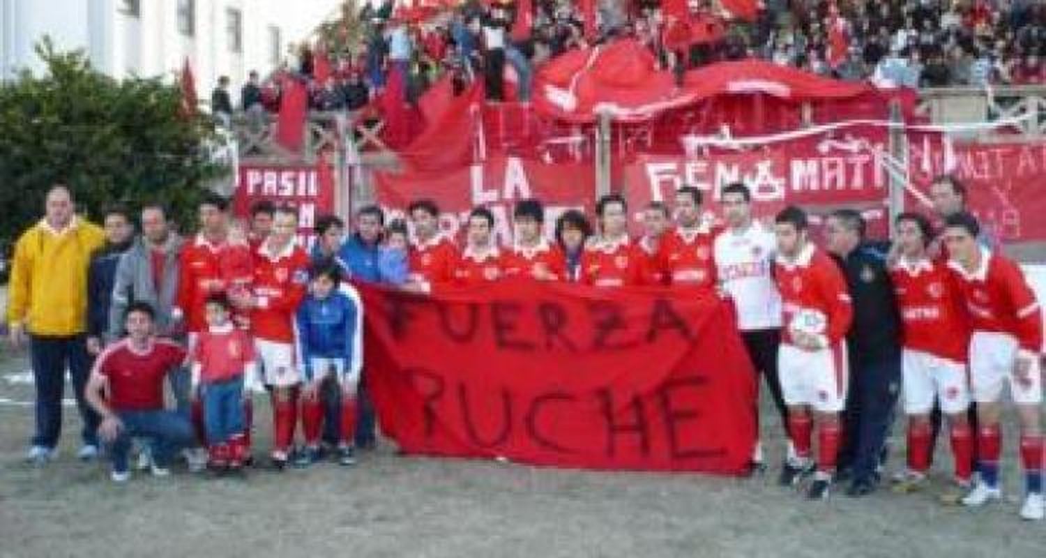 Mitre va con ventaja y en busca del título