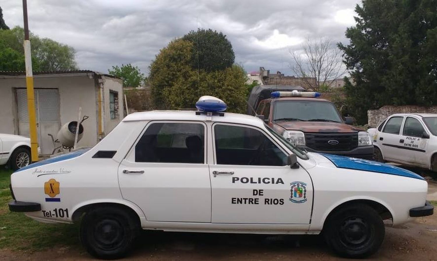 Ante la necesidad de un patrullero, pusieron nuevamente en funcionamiento un antiguo Renault 12