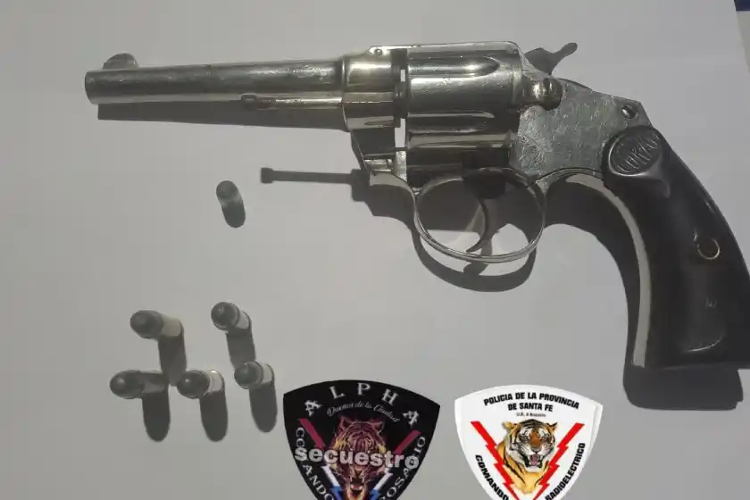 Tiros al aire con un revólver y un detenido en zona noroeste