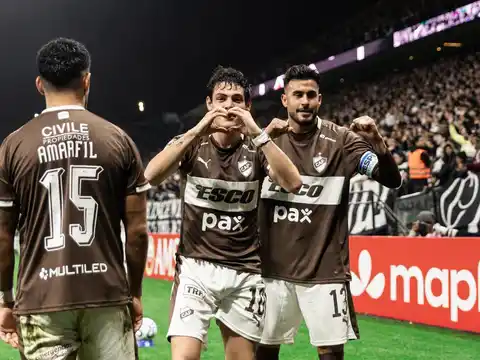 Triunfazo del Calamar 2 a 0 ante Corinthians en San Pablo . Foto:DA